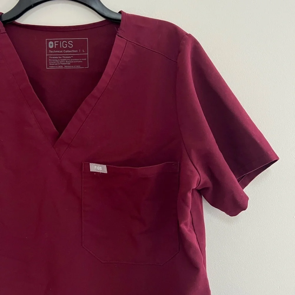 FIGS Women's Catarina One-Pocket Scrub Top in Burgundy (PO#: 1777), size Large